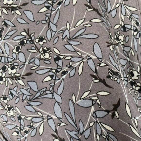 GOLD HAWK 100% Silk Printed Two Pocket Blouse Shirt Small - Picture 9 of 11